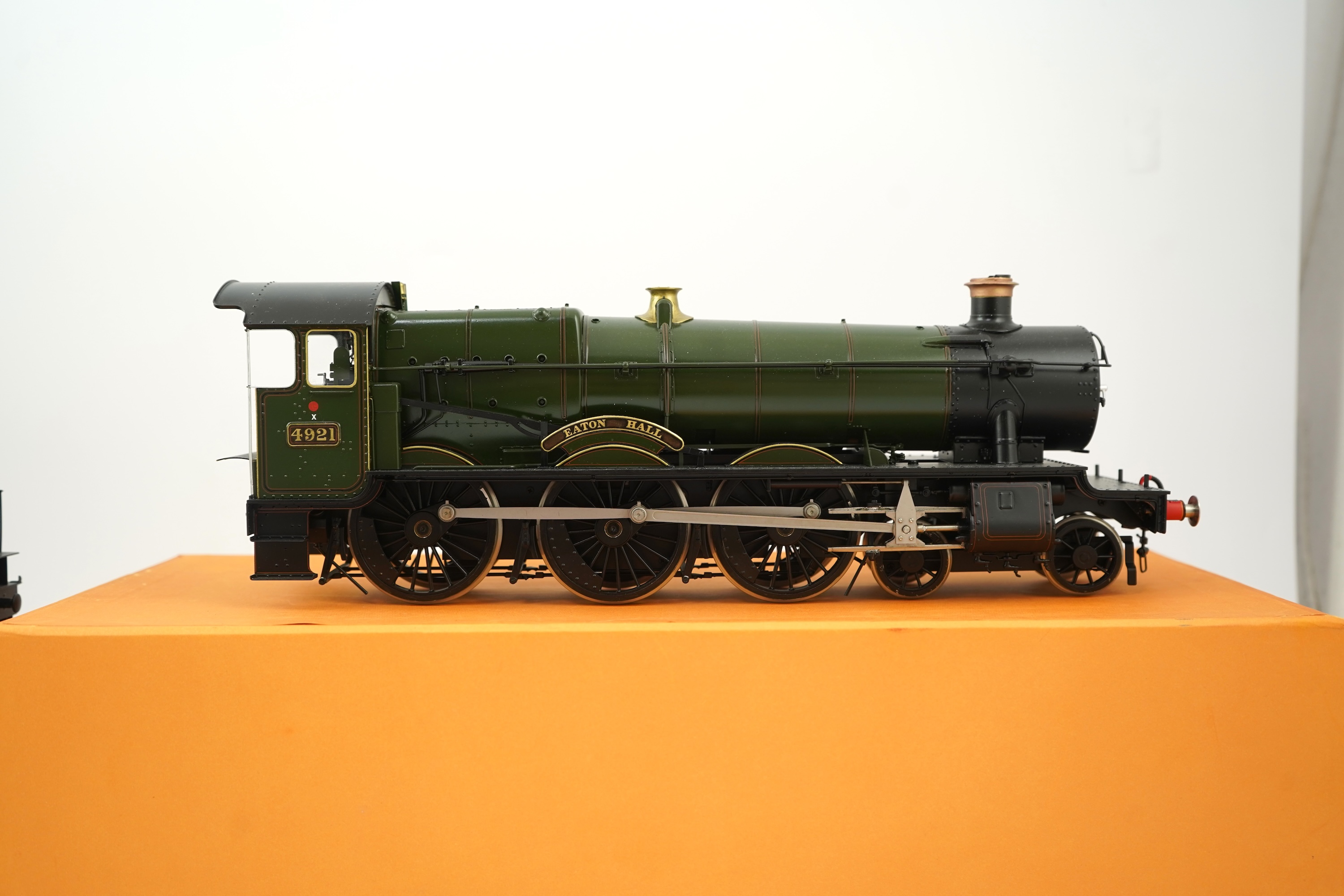 A Gauge One 1/32 scale Finescale Brass (by SanCheng, China) model of GWR Hall Class, Eaton Hall, 4921, 4-6-0 tender locomotive, powered for two rail operation, with original separate boxes for the locomotive and tender.